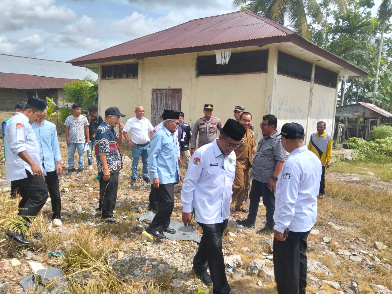 Peninjauan Pembangunan Kantor KUA kecamatan Pancung Soal.