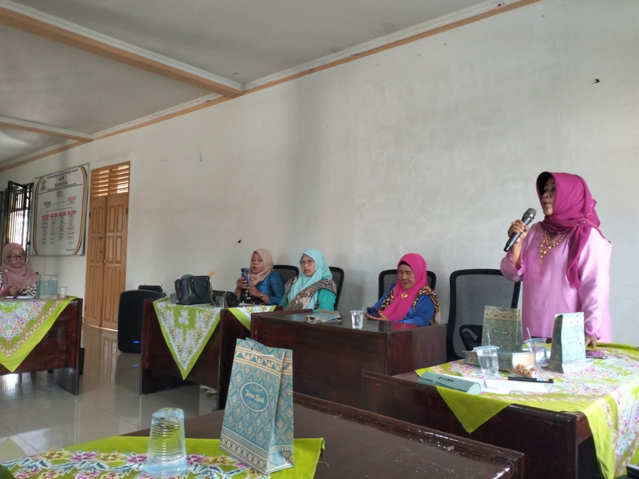 Sosialisasi dan Silaturahmi dengan Pengurus Bundo Kanduang Kabupaten di Kecamatan Pancung Soal.
