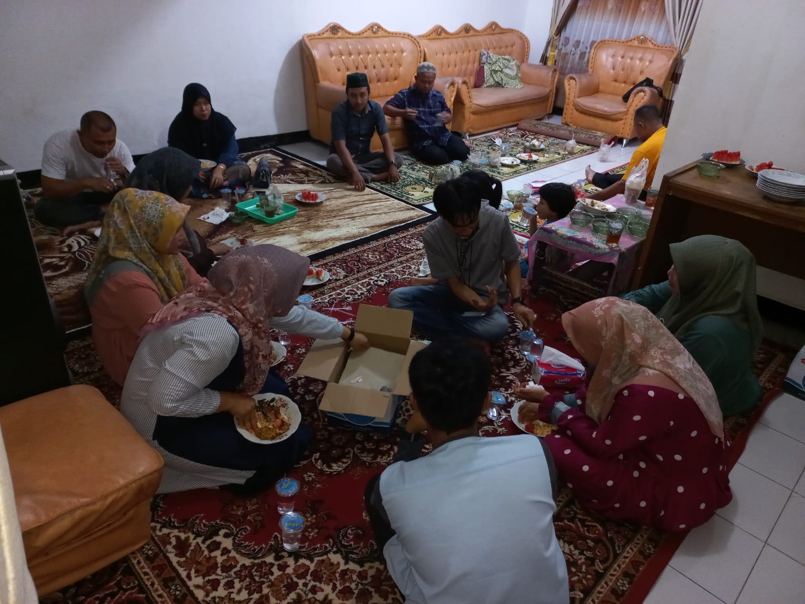 Buka Bersama Pegawai Kantor Camat Pancung Soal