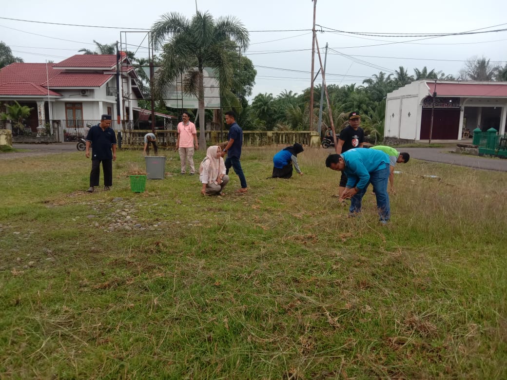 JUMPA BERLIAN Kantor Camat Pancung Soal