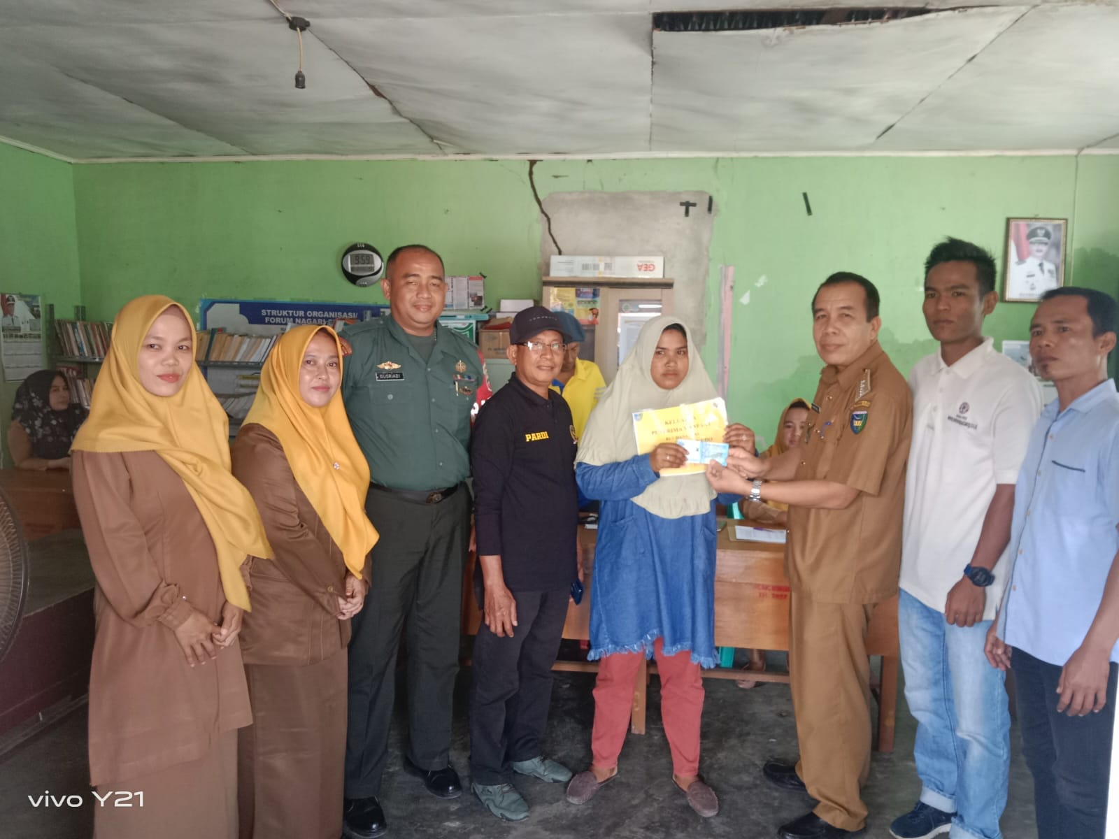 Pembagian BLT di Nagari Kudo-Kudo Inderapura 