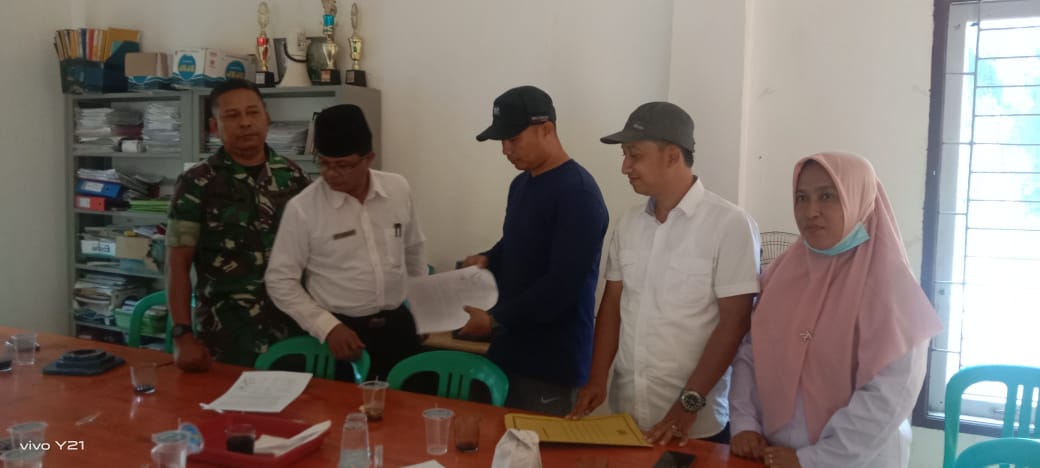 Penyerahan Berita Acara dari Tim Penetapan Penegasan Batas Nagari 
