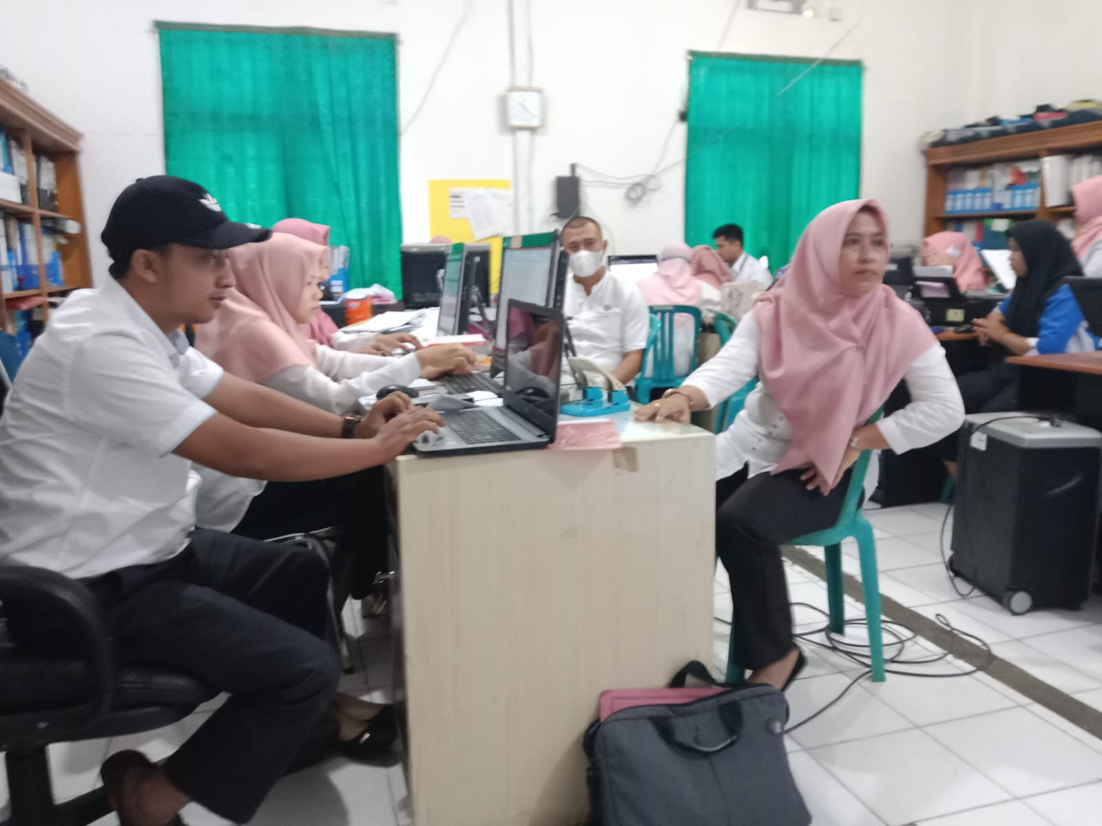 Sinkronisasi Data Simpeg di BKPSDM Kabupaten Pesisir  Selatan